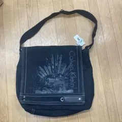 新品タグ付き！Calvin Klein ショルダーバッグ ブラックのサムネイル