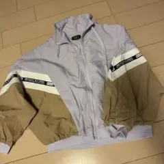 BISKEE ジップアップジャケット 紫とベージュ