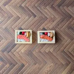 ミニチュアフード　指先に乗る小さな焼き鮭お弁当①