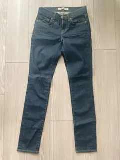 Item thumbnail for item 68288595-ad48-4852-b264-4a125b119664