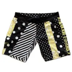 ビラボン　サーフパンツ 黒と黄色のドットデザイン