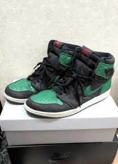 ナイキ エアジョーダン1 レトロ ハイ OG ブラック/パイングリーン