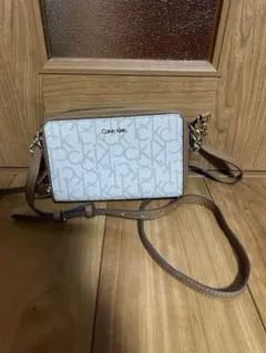 Calvin Klein モノグラム ショルダーバッグのサムネイル