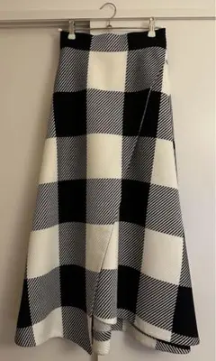 新品 SHE Tokyo チェック スカート サイズ34 中古・古着通販】SHE TOKYO (シートーキョー) 千鳥柄ロング