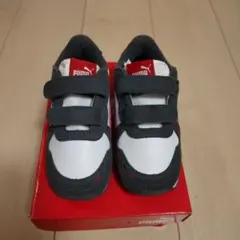PUMA キッズスニーカー マジックテープ