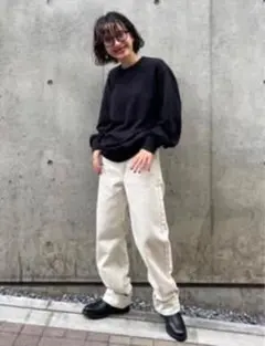 ユニクロ　レギュラーフィットストレートハイライズジーンズ　オフホワイト　24