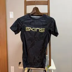 SKINS コンプレッションウェア 半袖 Sサイズのサムネイル