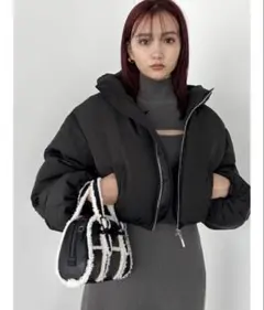 シ*ん様 美品✨️EMODA ショートボリュームパフダウン ブラック