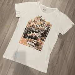 PUMA ホワイト Tシャツ グラフィックプリント