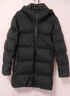 ユニクロ（UNIQLO）シームレスダウンショートコートブラック 未使用に近い