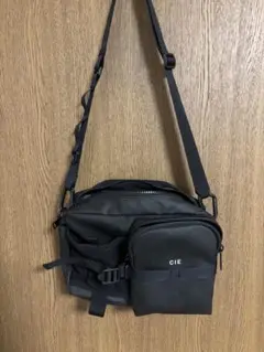 CIE ショルダーバッグ ブラック