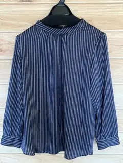 1回着用のみ⭐︎UNTITLEDアンタイトル　スタンドカラー ストライプブラウス