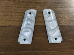 1911 ガバメント ホワイトパール調グリップ アンビセフティ対応 ガスガンのサムネイル