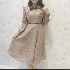 値下げ中！anmille レース　ワンピース　アンミール総レースリボンブローチ