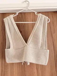 GU ニットベスト