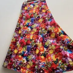 GU × 蜷川実花 コラボ 花柄ロングスカート サイズ Ｍのサムネイル