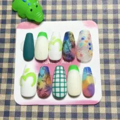 Mrs.Green Appleモチーフネイル【ANTENNA】