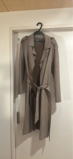 心斎橋で購入！ZARA ベージュ トレンチコートのサムネイル