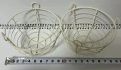 メルカリ市 美品 ワイヤーバスケット 2個セット ホワイト かご 収納 小物入れ