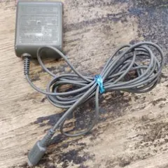 ニンテンドー DS ライト　充電器　任天堂　純正品　動作確認済み　ACアダプター