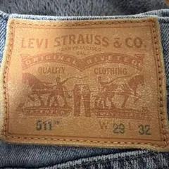 Levi's ライトブルースリムフィットジーンズ