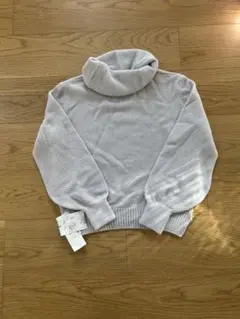 ライトグレー タートルネックセーター 09/M