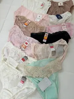 【専用★新品・未使用】クリスチャンディオール　レトロ　パンティ　ショーツのサムネイル