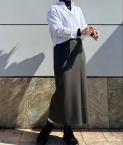 UNIQLO ストレッチダブルフェイスナロースカートのサムネイル