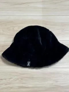 ■VARZAR（バザール）バケットハット　ファーロゴポイントバケットハット