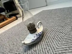 青い花模様のオイルランプ