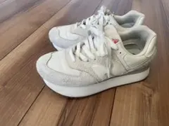 ニューバランス new balance スニーカー 574 白 スエード 24㌢