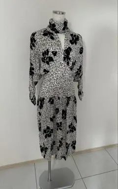 【vintage】ハイネックワンピース　古着屋 フリーサイズ（Mサイズ相当）