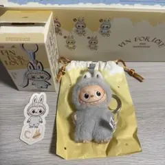 POPMART イニシャル ラブブ　C