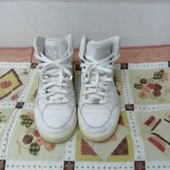 Nike ハイカットスニーカー ホワイト/ブラック　値下げしました。