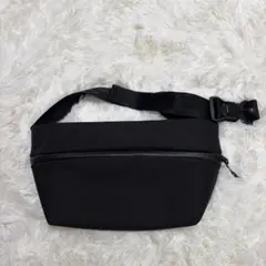 美品　完売品　ウェクスレイ　WEXLEY ボディバッグ ショルダーバッグ