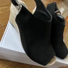 ブラック スエード オープントゥ サンダル