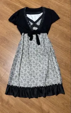 a.v.v 38サイズ　美品　花柄ひざ丈ワンピースとカーディガン