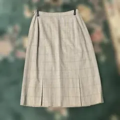 Item thumbnail for item 01b4bb37-9add-4327-a4b6-26269eab174b