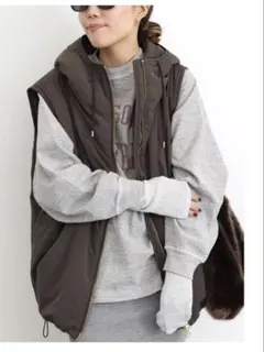 美品　REMI RELIEF/レミ レリーフL'Appartement ベスト