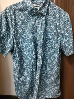 OLD NAVY スリムフィット 半袖シャツ 花柄のサムネイル