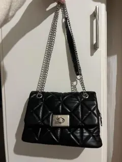 ブラック キルティング ショルダーバッグ