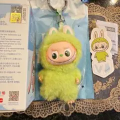 ** THE MONSTERS PIN FOR LOVE イニシャル V