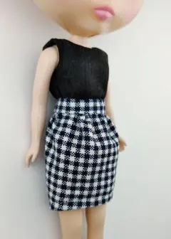 22cm ドール服 白紺チェックスカート ハンドメイド ブライス リカちゃんのサムネイル