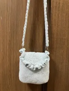 ハンドメイド　かぎ針編み　水色 フリル付き ポシェット