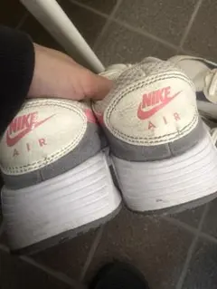 Nike Air Max スニーカー クリーム/グレー/ピンク
