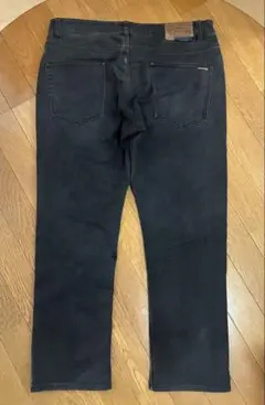VOLCOM・ボルコム・ブラック・ズボン・ボトムス・デニム・サイズ 34のサムネイル
