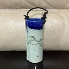 相馬焼　花瓶　青白い陶器の花器 馬の絵柄付き