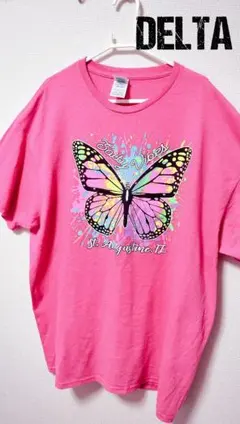 ピンク Tシャツ