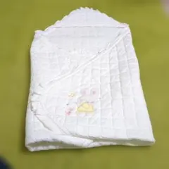 ホワイト うさぎ刺繍 おくるみ