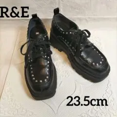 R&E スタッズ付きブラック厚底シューズ 23.5cm